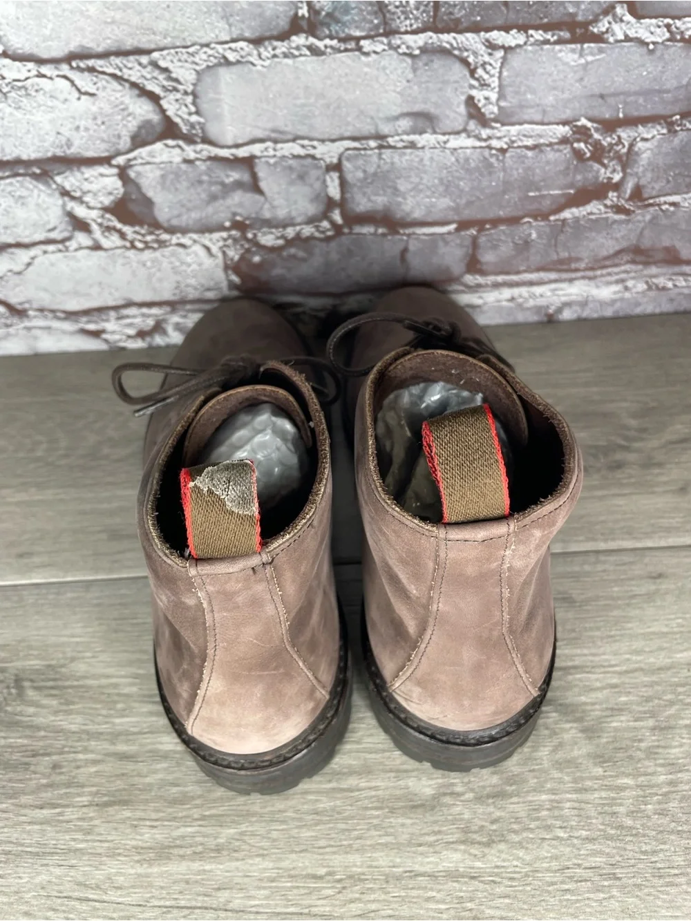 Allen Edmonds Surrey WeatherProof Taupe Nubuck Leather Boots Men sz 9.5D US/43EU